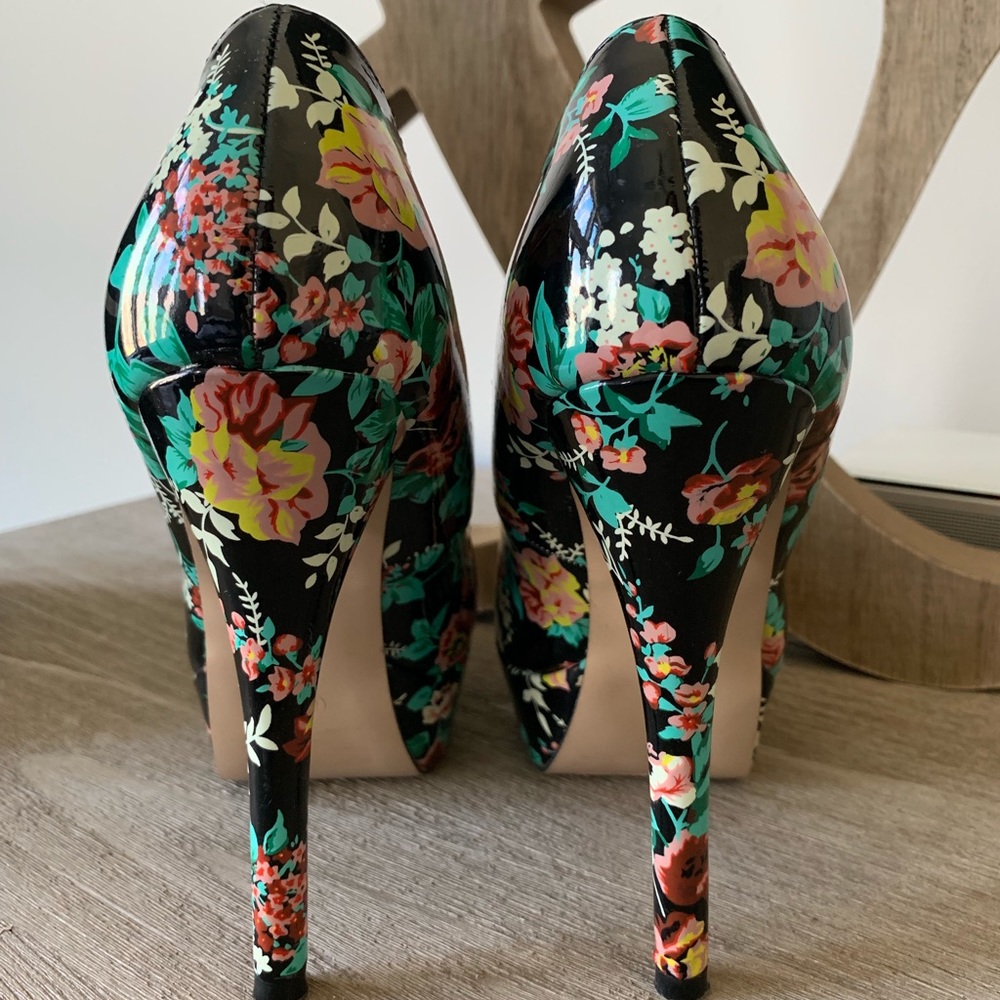Floral 5 inch heels - Picture 2 of 4